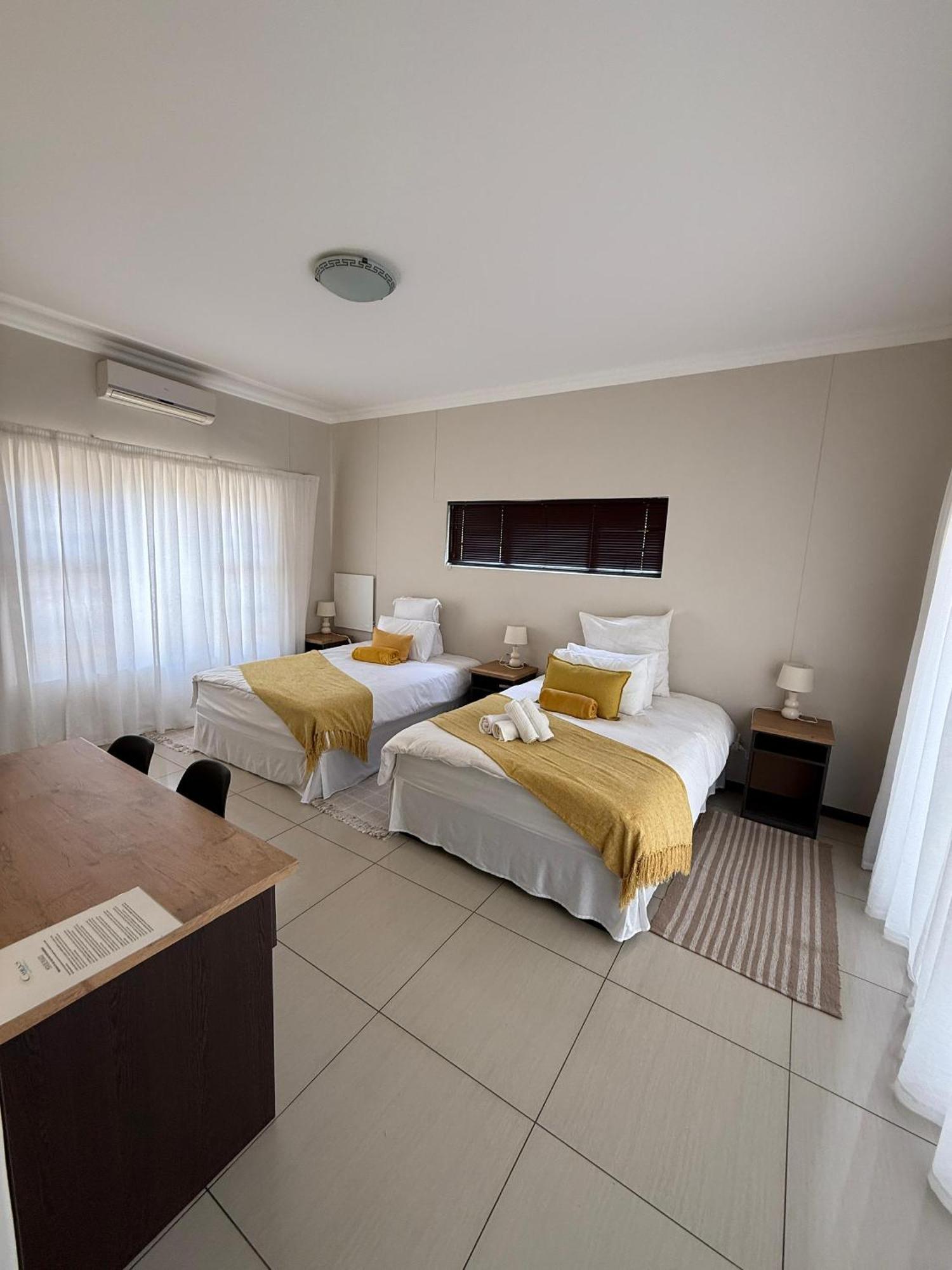 Cora'S Boutique Bed & Breakfast Swakopmund Exterior foto